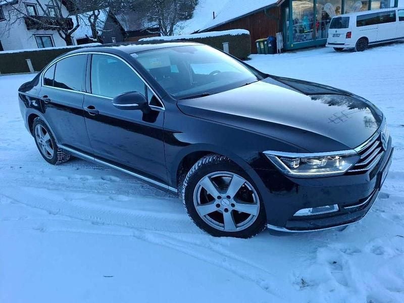 Schwarz Gebraucht 2018 VW Passat Highline Limousine | € 17.200 (Fairer Preis) - Bild 1/4