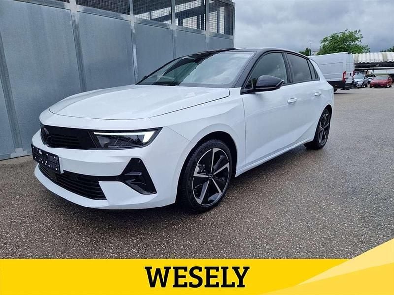 Weiß Gebraucht 2025 Opel Astra Limousine | € 24.990 (Teuer) - Bild 1/4