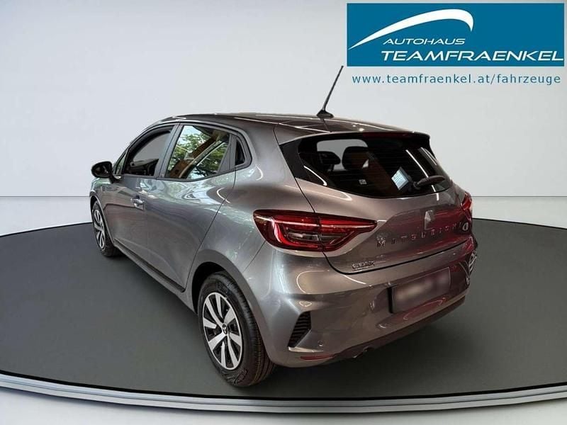 Neu Mitsubishi Colt Invite 91 PS (66 kW) 2025 Grau Limousine