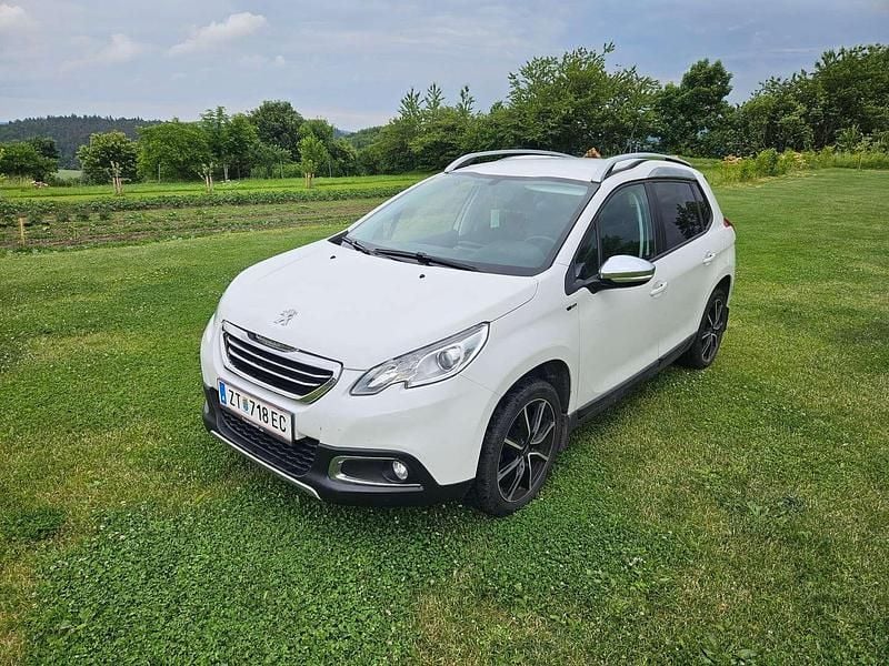 Weiß Gebraucht 2015 Peugeot 2008 Style SUV | € 9.900 (Fairer Preis) - Bild 1/4