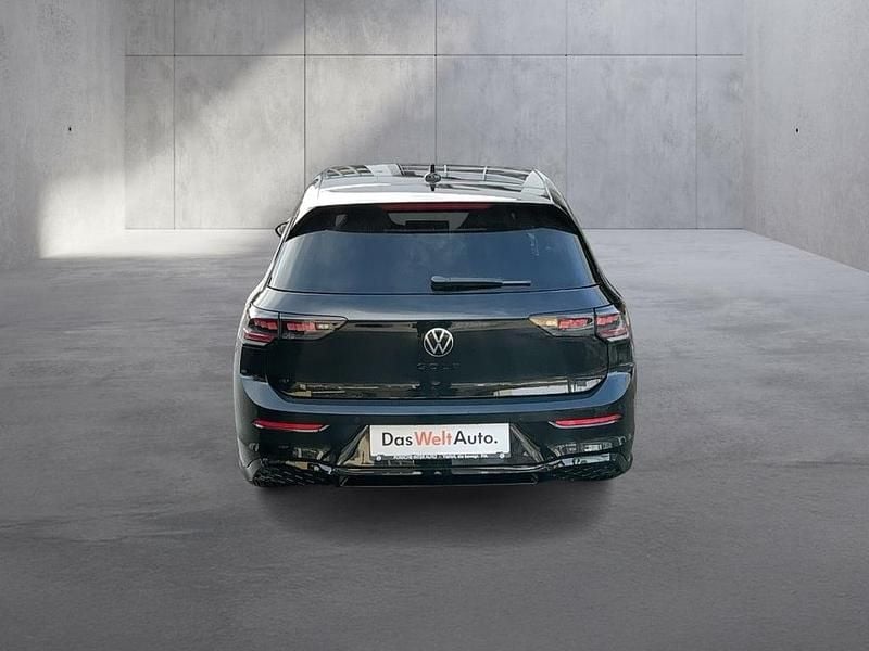 Neu VW Golf VIII Sport 115 PS (84 kW) 2026 Schwarz  metallic