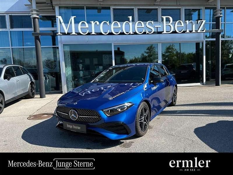 Gebraucht Mercedes A200 AMG 163 PS (119 kW) 2025 Blau Limousine