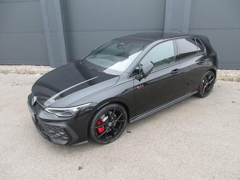 Neu VW Golf VIII GTI 265 PS (194 kW) 2026 Schwarz  metallic