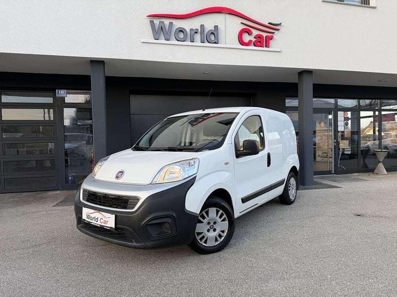 Weiß Gebraucht 2017 Fiat Fiorino Van / Kleinbus | € 6.990 - Bild 1/4