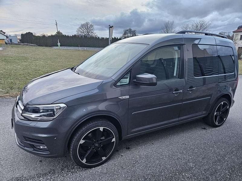 Gebraucht VW Caddy Life 105 PS (77 kW) 2016 Grau Van / Kleinbus