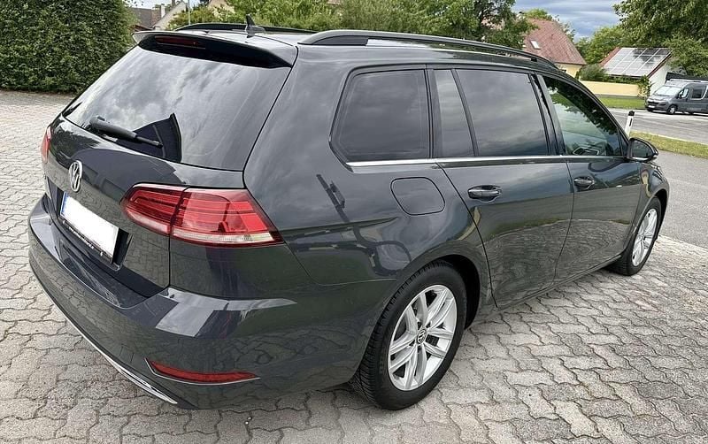 Gebraucht VW Golf VII Highline 150 PS (110 kW) 2018 Kombi