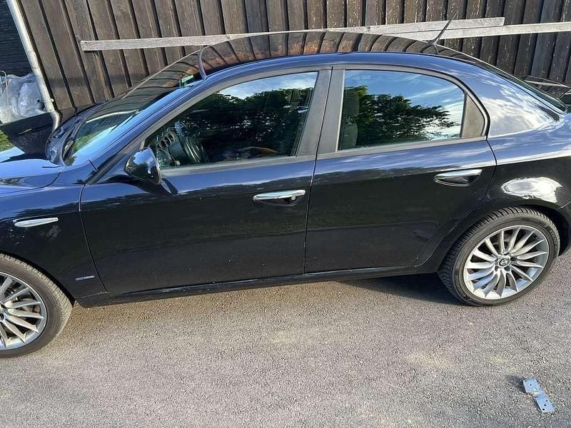 Gebraucht Alfa Romeo 159 200 PS (147 kW) 2010 Schwarz Limousine