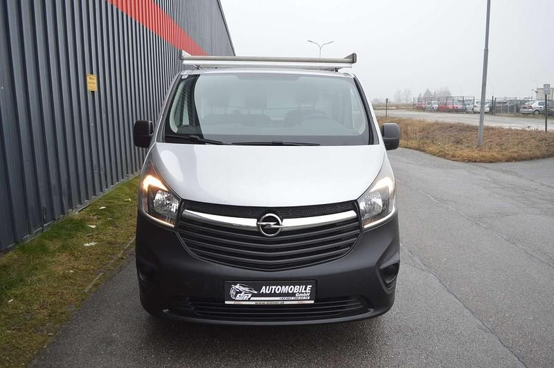 Gebraucht Opel Vivaro 120 PS (88 kW) 2017 Grau Van / Kleinbus