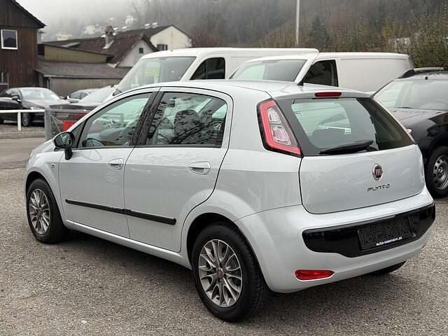 Gebraucht Fiat Grande Punto 69 PS (50 kW) 2011 Silber Kleinwagen