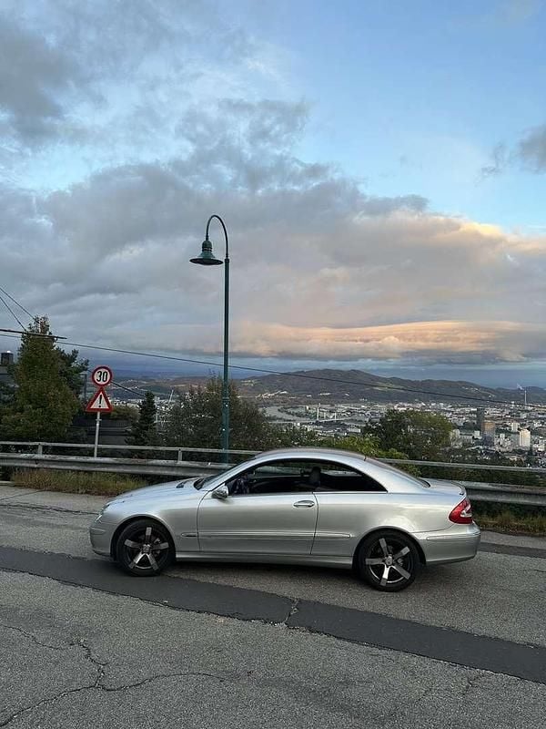 Gebraucht Mercedes CLK200 163 PS (119 kW) 2004 Grau Coupé