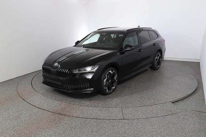 Schwarz metallic Neu 2026 Skoda Superb SportLine Kombi | € 49.990 (Fairer Preis) - Bild 1/4