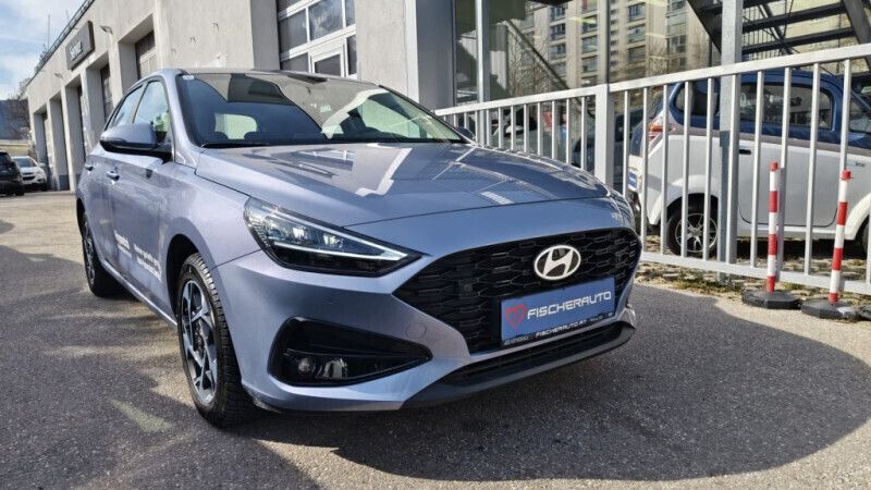 Gebraucht Hyundai i30 GO! 97 PS (71 kW) 2023 Meta blue pearl