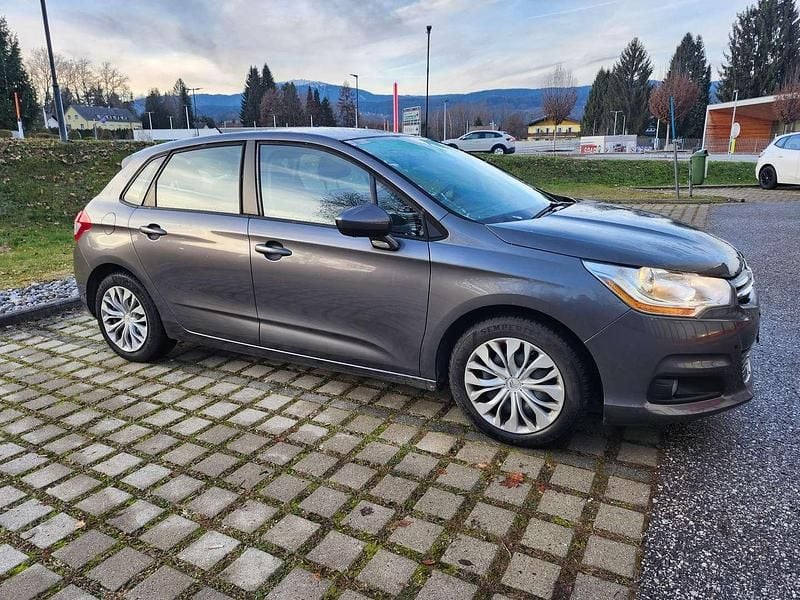 Grau Gebraucht 2016 Citroën C4 Limousine | € 6.490 (Superpreis) - Bild 1/4