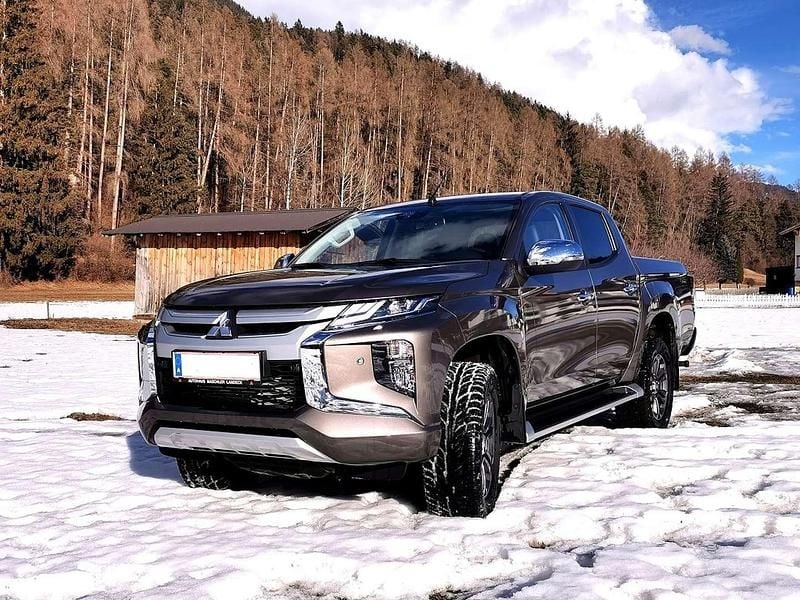 Gebraucht Mitsubishi L200 150 PS (110 kW) 2021 Braun Abholung