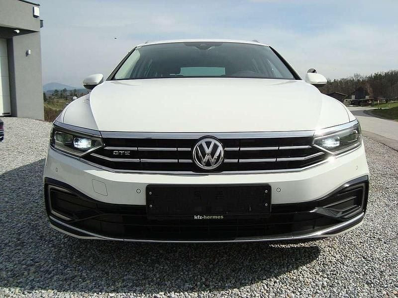 Weiß Gebraucht 2020 VW Passat GTE Kombi | € 15.950 (Guter Preis) - Bild 1/4