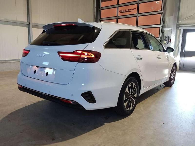 Gebraucht Kia Ceed Sportswagon 140 PS (102 kW) 2024 Weiß Kombi