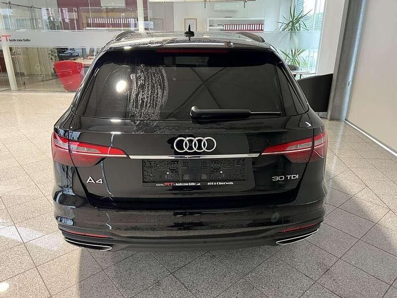 Gebraucht Audi A4 Sport 136 PS (100 kW) 2023 Schwarz Kombi