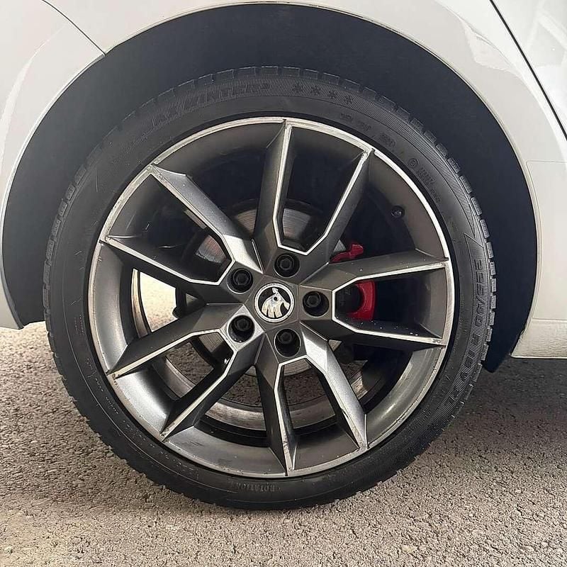 Gebraucht Skoda Octavia RS 184 PS (135 kW) 2017 Weiß Kombi