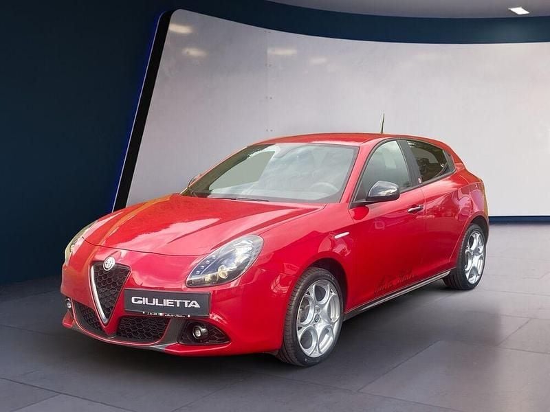 Gebraucht Alfa Romeo Giulietta Executive 120 PS (88 kW) 2018 Rot Kleinwagen