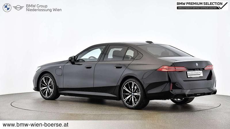Gebraucht BMW 530e Efficient Dynamics 299 PS (219 kW) 2025 Schwarz Limousine