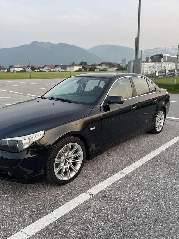 Gebraucht BMW 523 Advantage 177 PS (130 kW) 2007 Schwarz Limousine
