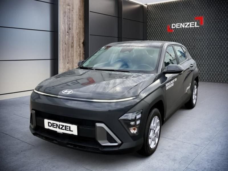 Gebraucht Hyundai Kona 105 PS (77 kW) 2024 Ecotronic gray SUV
