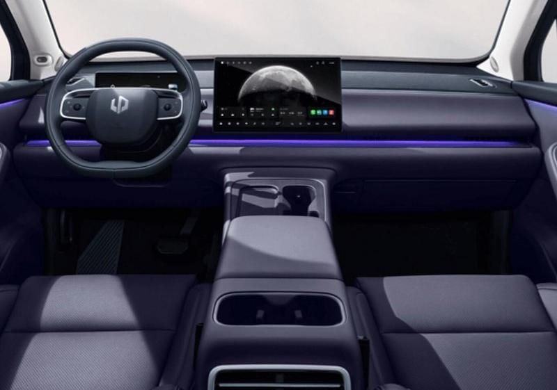 Neu Leapmotor C10 219 kW (299 PS) 2025 SUV