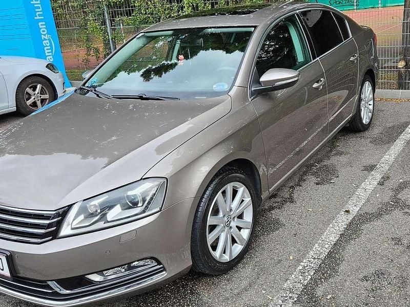 Gebraucht VW Passat Highline 170 PS (125 kW) 2011 Braun Limousine