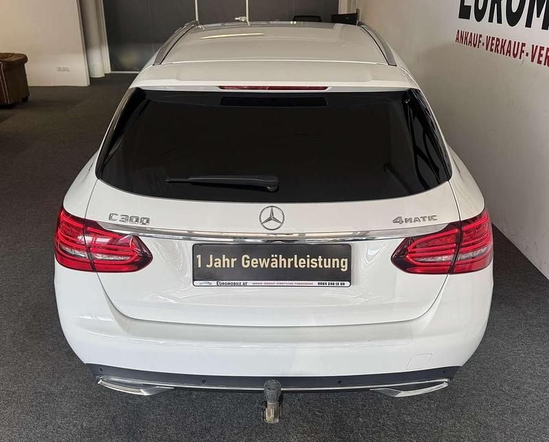 Gebraucht Mercedes C300 Business 245 PS (180 kW) 2019 Weiß Kombi