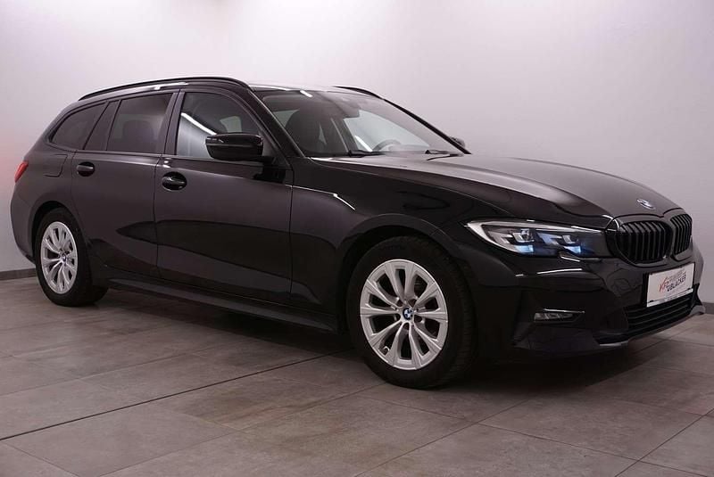 Schwarz Gebraucht 2021 BMW 318 Sport Line Kombi | € 23.990 (Guter Preis) - Bild 1/4