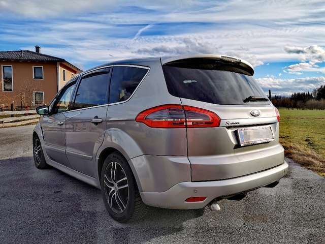 Ford titanium s