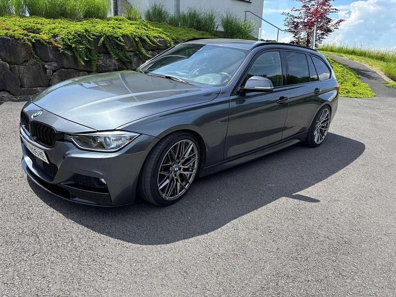 Gebraucht 2014 BMW 330 Van | € 15.700 (Guter Preis) - Bild 1/4