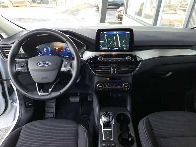 Gebraucht Ford Kuga 152 PS (111 kW) 2022 Weiß SUV
