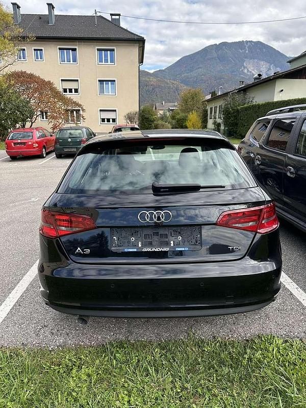Gebraucht Audi A3 Ambiente 105 PS (77 kW) 2013 Limousine