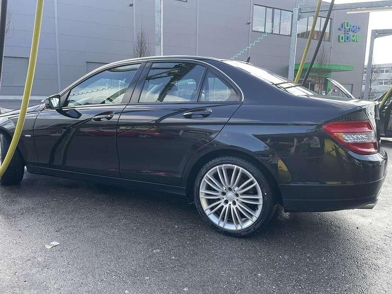 Gebraucht Mercedes C180 Elegance 156 PS (114 kW) 2010 Kombi