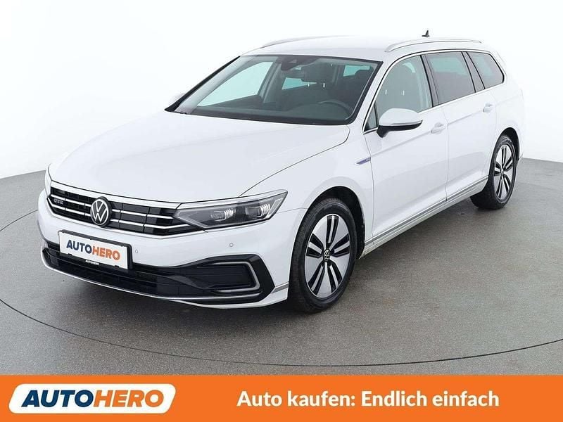 Weiß Gebraucht 2021 VW Passat GTE Kombi | € 21.290 (Fairer Preis) - Bild 1/3