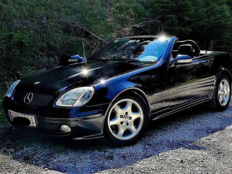 Schwarz Gebraucht 2001 Mercedes SLK230 Cabrio | € 8.100 (Etwas zu teuer) - Bild 1/4
