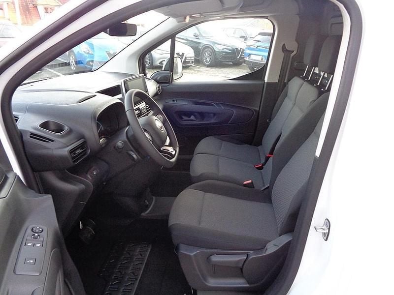 Gebraucht Fiat e-Doblò 100 kW (136 PS) 2023 Weiß Van / Kleinbus