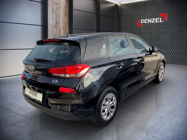 Gebraucht Hyundai i30 100 PS (73 kW) 2018 Schwarz Limousine