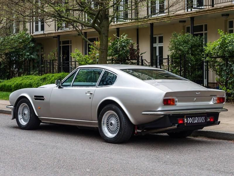 Gebraucht Aston Martin V8 Vantage 438 PS (322 kW) 1987 Silber Coupé