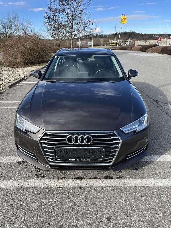Gebraucht Audi A4 Design 122 PS (89 kW) 2017 Kombi