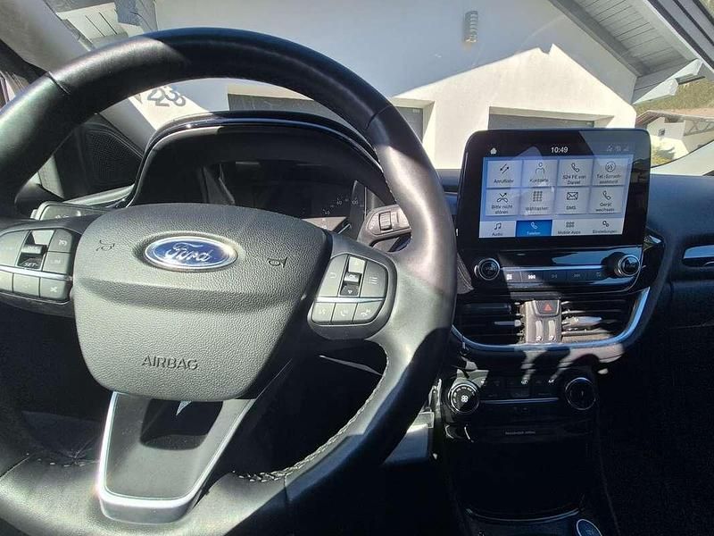 Gebraucht Ford Puma Titanium 125 PS (91 kW) 2021 Grau SUV