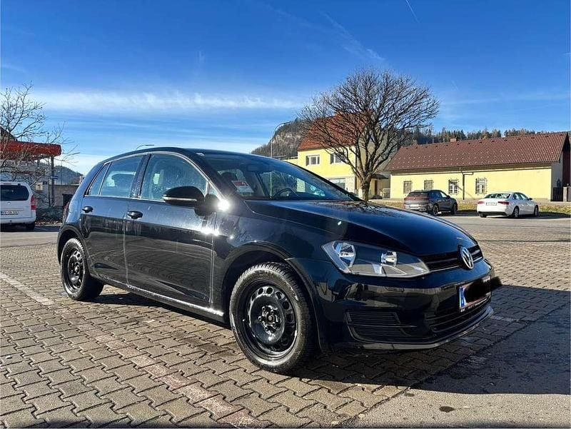 Schwarz Gebraucht 2015 VW Golf Comfortline Limousine | € 15.000 (Teuer) - Bild 1/4