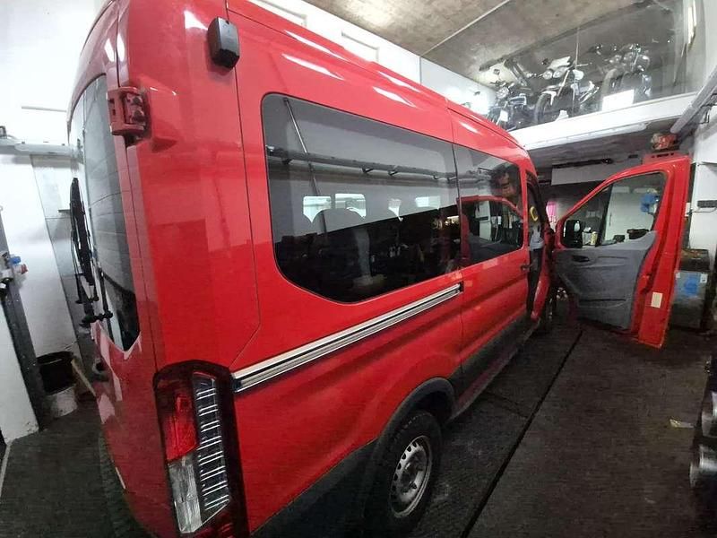 Gebraucht Ford Transit 101 PS (74 kW) 2015 Rot Kombi