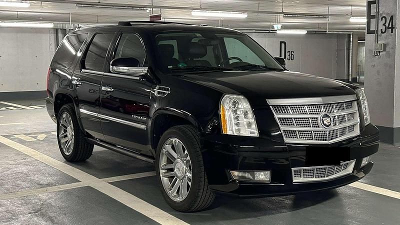 Gebraucht Cadillac Escalade 409 PS (300 kW) 2011 Schwarz SUV