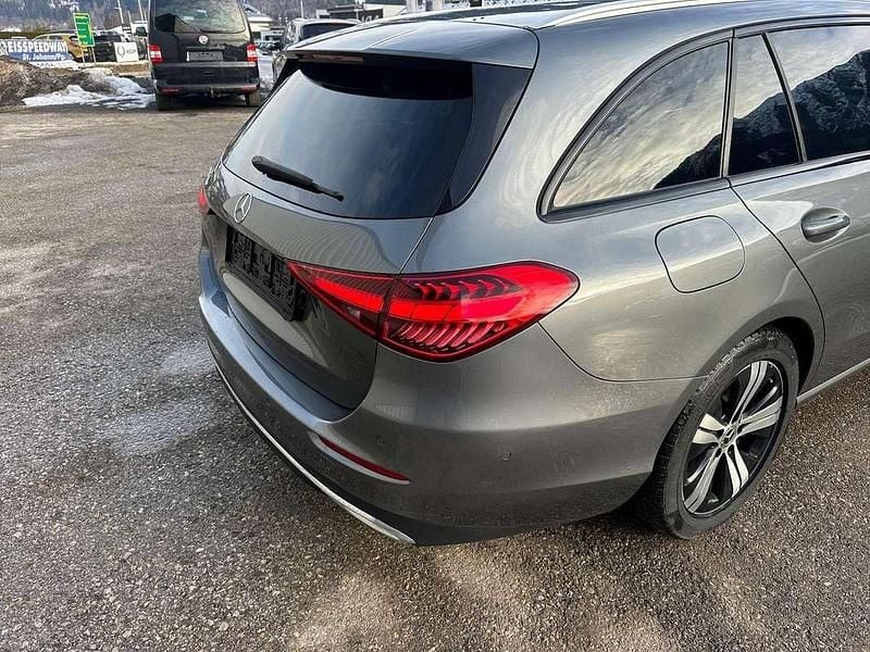 Gebraucht Mercedes C220 200 PS (147 kW) 2022 Grau Kombi