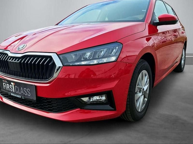 Gebraucht Skoda Fabia Selection 80 PS (58 kW) 2025 Mittelrot  metallic Limousine