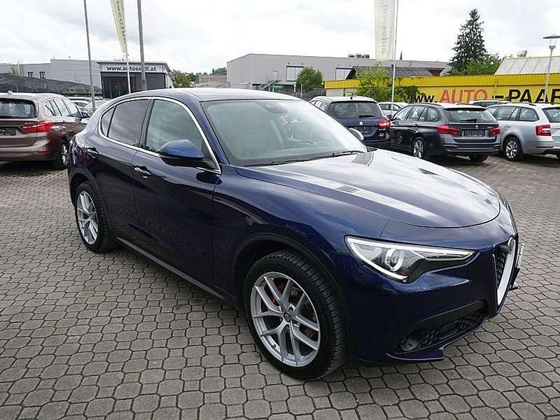 Gebraucht Alfa Romeo Stelvio Super 209 PS (153 kW) 2019 Blau SUV
