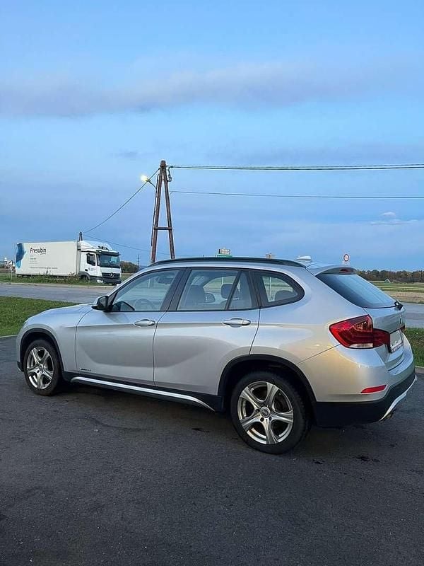 Gebraucht BMW X1 143 PS (105 kW) 2015 Silber SUV