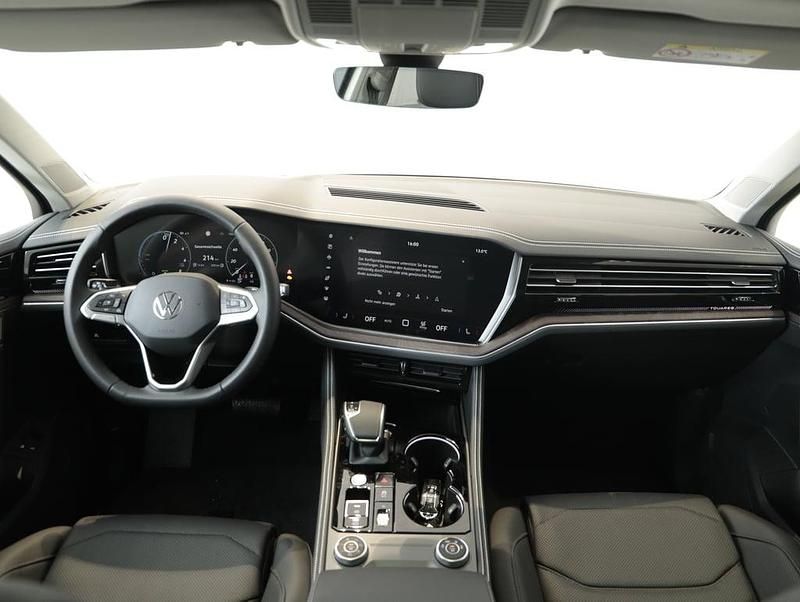 Neu VW Touareg Elegance 381 PS (280 kW) 2025 Mittelgrau  metallic SUV
